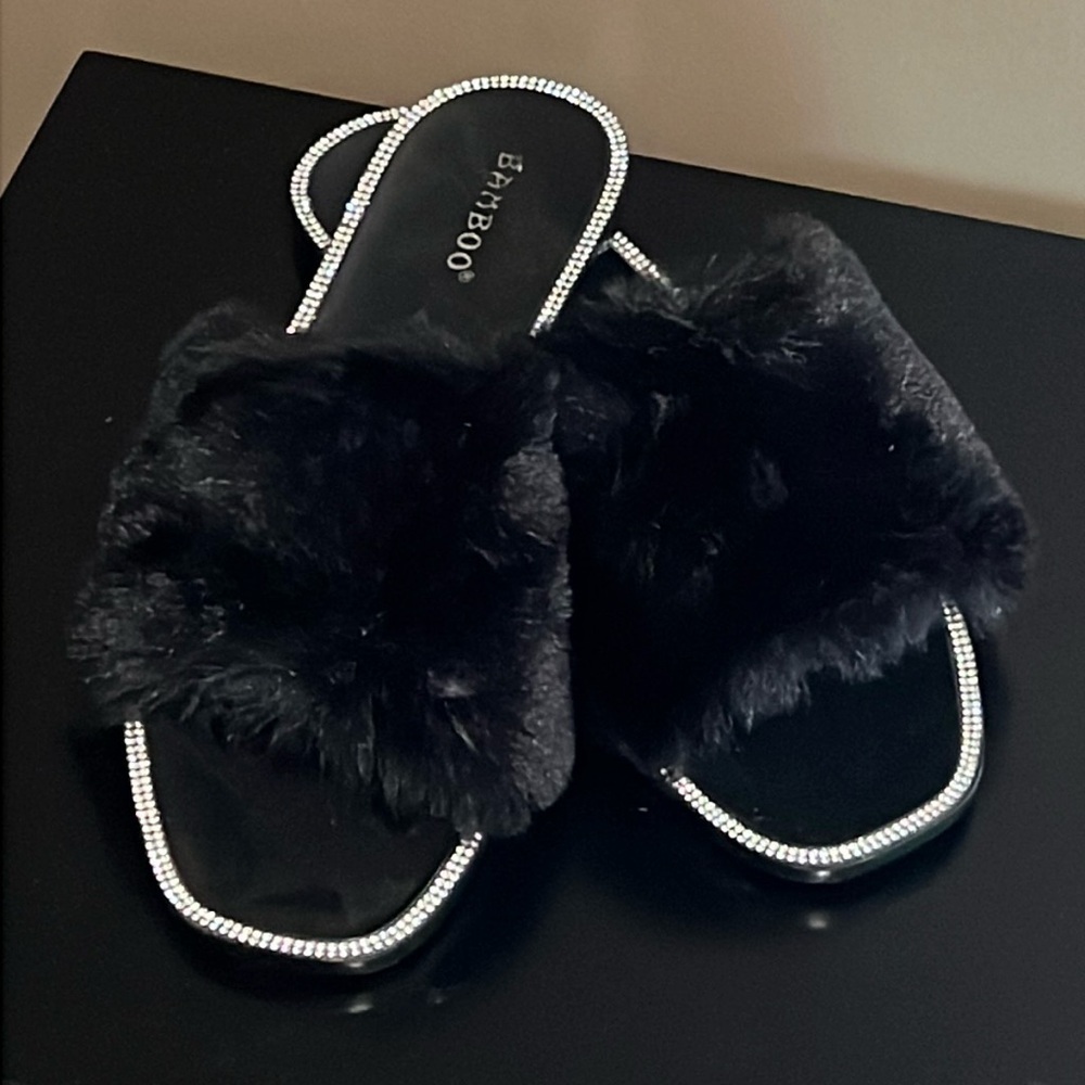 BAMBOO Black Faux Fur & Rhinestone Sparkles Jelly Slides Sandals 10 Coquette